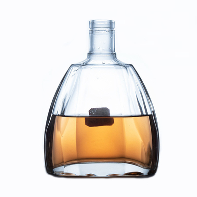 Material de vidrio de alta piedra 700ml 750ml Ron Vodka Whiskey Tequila Botella de vidrio con corcho