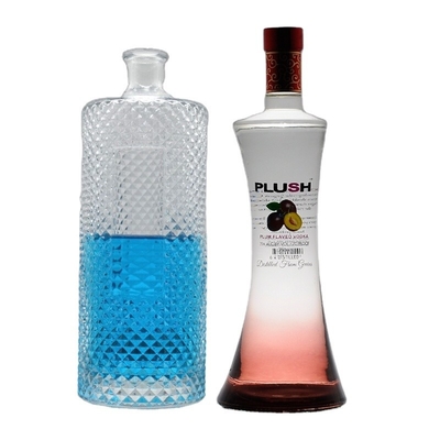 Material de vidrio Super Flint 750 ml Vodka Spirit Gin Rum Botella de vidrio de licor con corcho