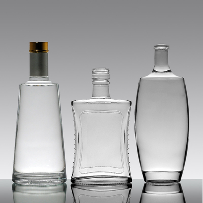 Botella de brandy rectangular de 750 ml con cuello largo y vidrio súper de sílex