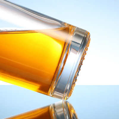 Impresión de logotipo personalizado 250 ml 500 ml 750 ml Flascos de vidrio transparente para licor Botella de whisky plano