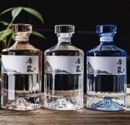 Tipo de sellado de corcho Botellas vacías de vidrio de 750 ml para licor de lujo en material de súper sílex