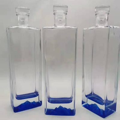 Diseño personalizado 500ml 750ml Botella de vidrio cuadrado de vodka con tapa