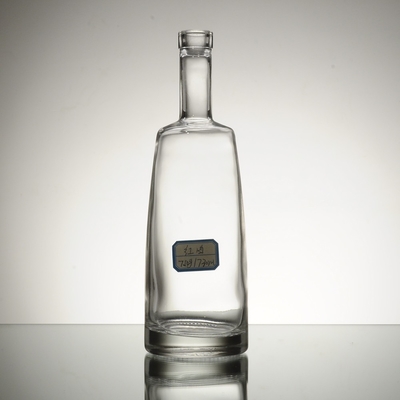 Super Flint Material de vidrio vidrio vodka brandy ron botella de alcohol para mujeres cuerpo en forma