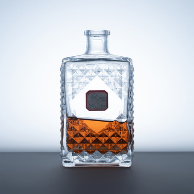 Botella de vidrio de whisky personalizada Capacidad 500ml/1000ml/375ml Impresión de pantalla Forma cuadrada