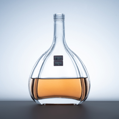 Material del cuerpo Super Flint Glass Brandy XO Mini cilindros de champán con hoja de arce