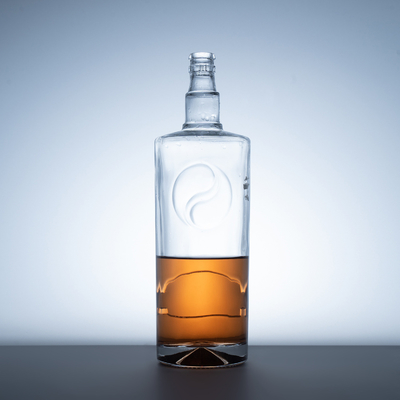 Material del cuerpo Super Flint Glass Brandy XO Mini cilindros de champán con hoja de arce
