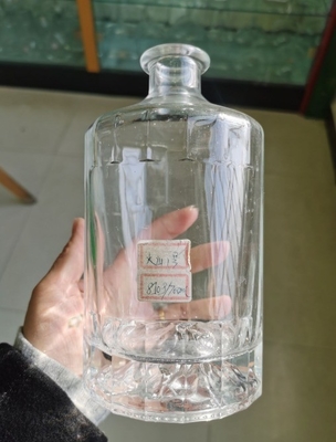 500 ml 700 ml 750 ml 1000 ml Botellas de licor de vidrio con estampado caliente para whisky Brandy Gin de ron
