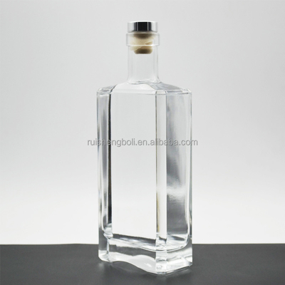 Diseño personalizado Botella de vidrio transparente para aceite de oliva 750 ml 500 ml Vodka Liquor Gin reciclable