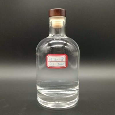 Super Flint Material Collar Custom Vacío 500ml Botella de vidrio para el whisky diseño inquebrantable