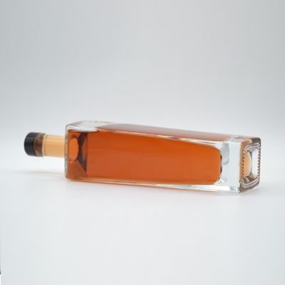 Whiskey Vodka Liquor 750ml Botella de vidrio cuadrada vacía con material de vidrio de súper sílex