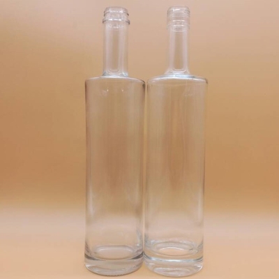 Collar de vidrio de Super Flint redondo 700 ml botella de ginebra de corcho para entusiastas del vodka