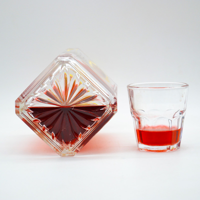 Botella de vidrio de 750 ml de Brandy Whiskey Gin con material de Super Flint y diseño personalizado