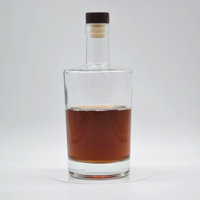 Material del cuello Vidrio de Super Flint 700 ml Botellas de cráneo para licor como vodka y whisky