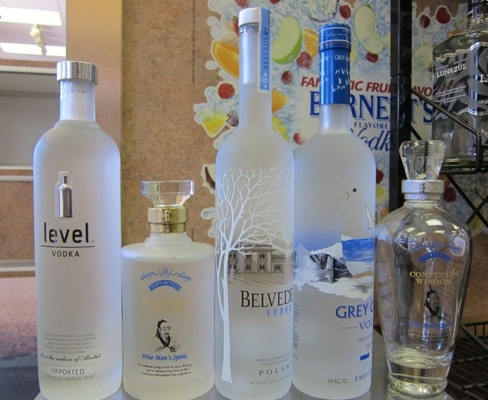 Estampado en caliente superficie de manipulación botellas de vidrio para vodka Gin Spirit 500ml 1Liter