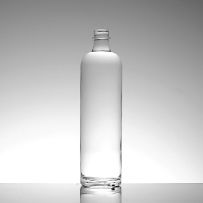 Material de vidrio de alta piedra 750 ml Botella de vodka clara para un gran evento