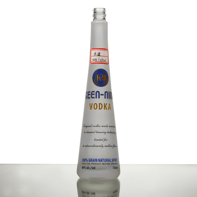 Botella de vidrio de vodka, whisky y alcohol con calcomanía, pintura y logotipo personalizado