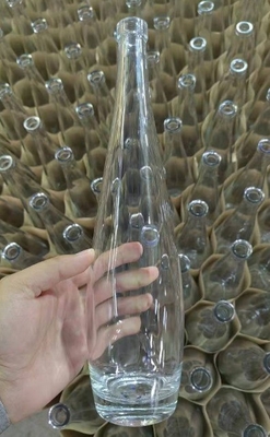 Material de vidrio Super Flint 500 ml 750 ml Botella de ginebra para bebidas de agua y licores
