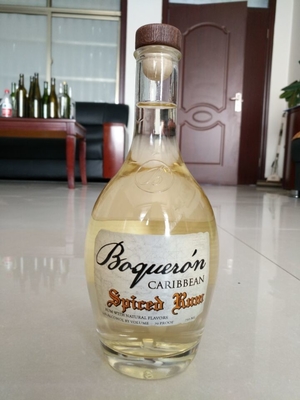 Botellas de vidrio de whisky de 750 ml de capacidad Vidrio con tapa Otros estampados en caliente de proceso profundo