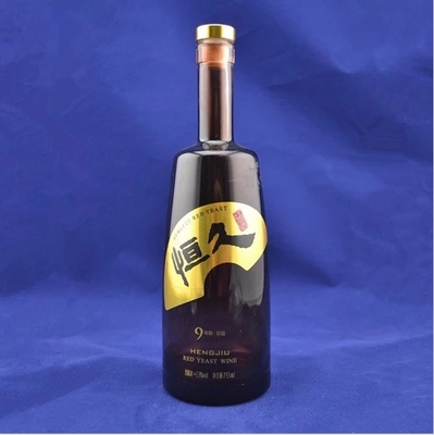 Botella de vidrio de whisky de 750 ml de etiqueta negra con superficie decal y sistema de cierre de corcho