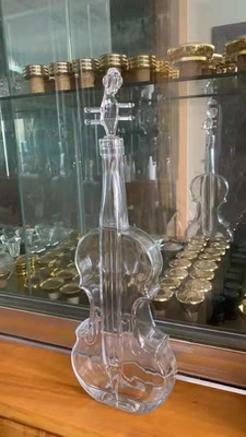 Forma de guitarra única Botella de vidrio personalizada para bebidas alcohólicas Material de impresión en pantalla