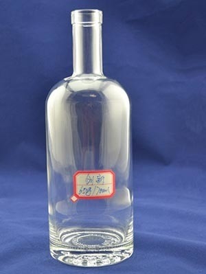 Logotipo personalizado aceptable Botella de 750 ml de alcohol blanco claro para ron vodka y whisky