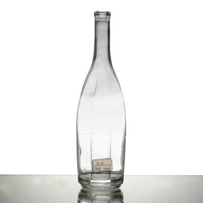 Material del cuello Material de vidrio Super Flint Botella de vidrio de 4.5L para vodka Gin Whiskey