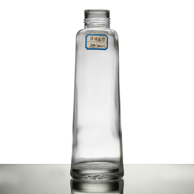 Material del cuello Material de vidrio Super Flint Botella de vidrio de 4.5L para vodka Gin Whiskey