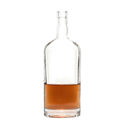 Botella cuadrada de 700 ml 250 ml de Gin Vodka Bebida de licor Botella de vidrio de Yuncheng Ruisheng