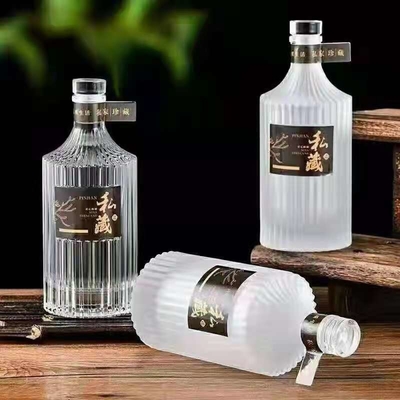 Botella de vidrio de vidrio blanco claro para vodka whisky gin