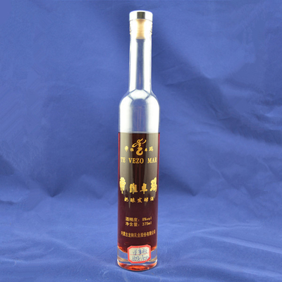 Impresión de logotipo personalizable de vidrio redondo delgado y alto Botellas de vodka con sello de corcho