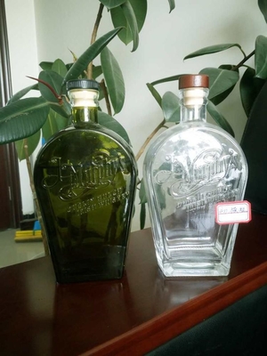 Botella de vidrio de perfume de pequeña capacidad de diseño elegante para soluciones de embalaje sostenibles