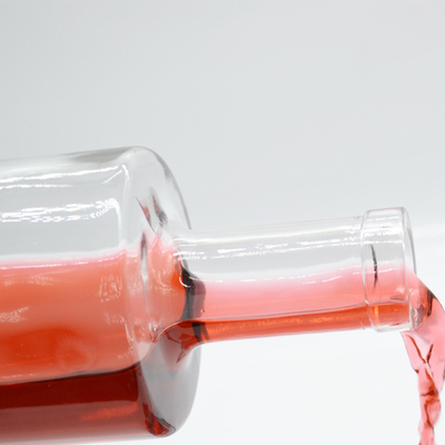 Botella de vidrio de 200 ml/300 ml/500 ml/700 ml/750 ml/1000 ml para vodka con alcohol a granel
