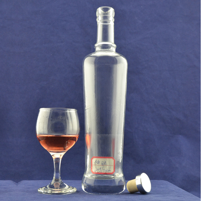 Producción a granel Material de vidrio Super Flint 750 ml Botella de vidrio de vodka de vino para bebidas espirituosas