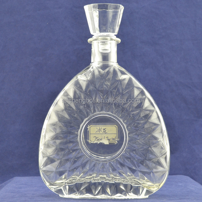 Botella de vodka de vidrio transparente hecha en Ucrania con diseño congelado en CIF