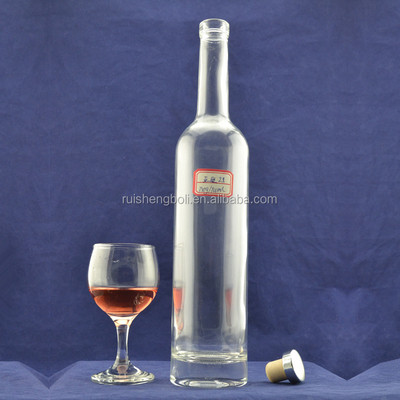 Botella de vodka de vidrio transparente hecha en Ucrania con diseño congelado en CIF