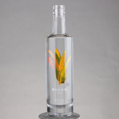 Kendo Super Flint de buena calidad de metal con tapa de tornillo de vidrio Botella de vodka Bebida industrial