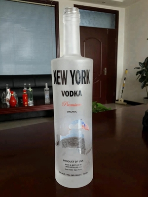 Botellas de vidrio de vodka rusas de 750 ml con muestra gratuita y material de vidrio de súper sílex
