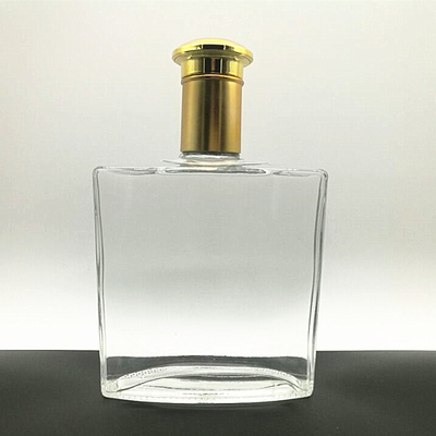 Decal Surface entrega botella de vidrio transparente para vodka rusa a un precio asequible