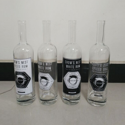 Decal de superficie de manejo de cristal vacío Beluga botellas de vodka 750 ml para la compra al por mayor