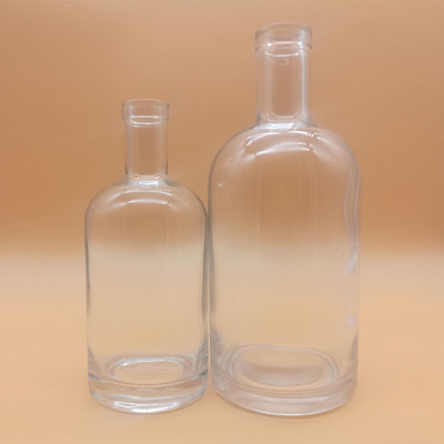 Botella de vidrio negro mate de 500 ml 750 ml para alcohol, brandy, vodka, whisky y licores