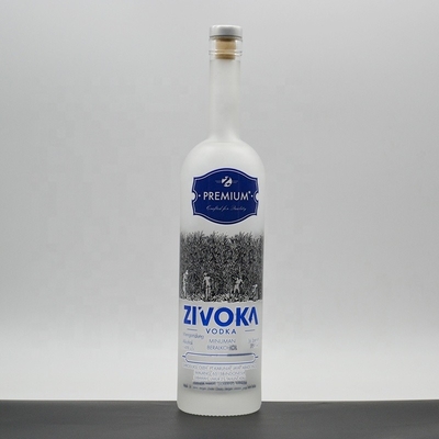Botella de vidrio de forma única de 700 ml para el material de vidrio XO/Brandy Super Flint y tapa de corona