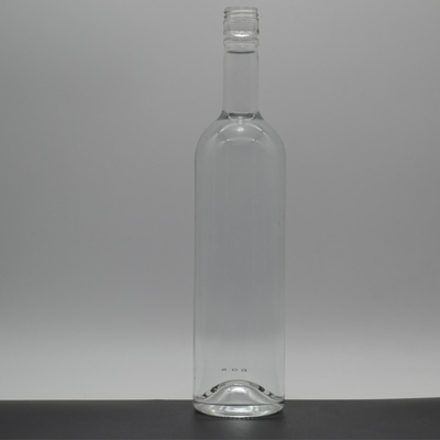 Botellas de whisky y ron de vidrio de Super Flint con diseño de tallado de relieve personalizado y tapones de madera