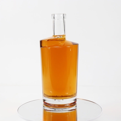 Manejo de la superficie Decal Botella de vidrio de licor de 750 ml para la rotación del hombro de forma personalizada
