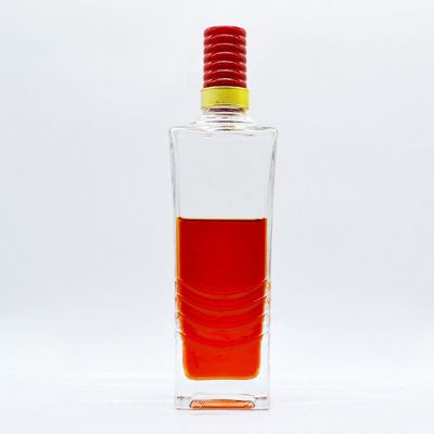 Bebidas industriales Botella de vidrio transparente de 700 ml con corcho y material de vidrio de súper sílex
