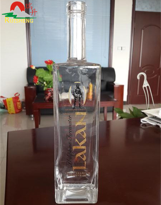 Botella de vidrio cuadrada de 700 ml y 750 ml de Super Flint para alcohol Estándar certificado por SGS