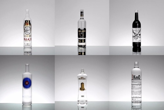 Botellas de vidrio rusas de 750 ml para licor de vodka hechas de material de vidrio de súper sílex