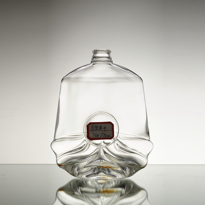 Los fabricantes de botellas ofrecen botellas de vidrio de whisky de 750 ml con material de vidrio de súper sílex
