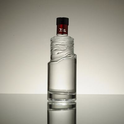 500 ml de manejo de superficie de hielo en forma de mariposa Botella de vidrio de whisky para embalaje de vodka