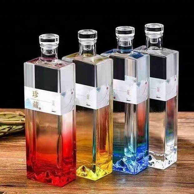 Material de base Super Flint Glass Impresión personalizada Botella de ginebra cuadrada para y OEM Bienvenido