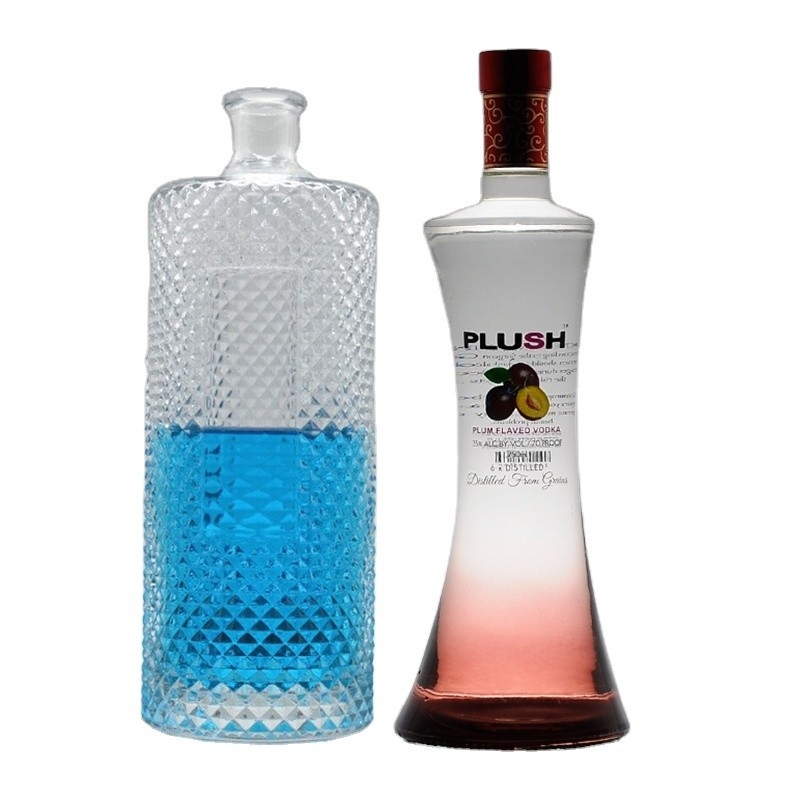Material de vidrio Super Flint 750 ml Vodka Spirit Gin Rum Botella de vidrio de licor con corcho